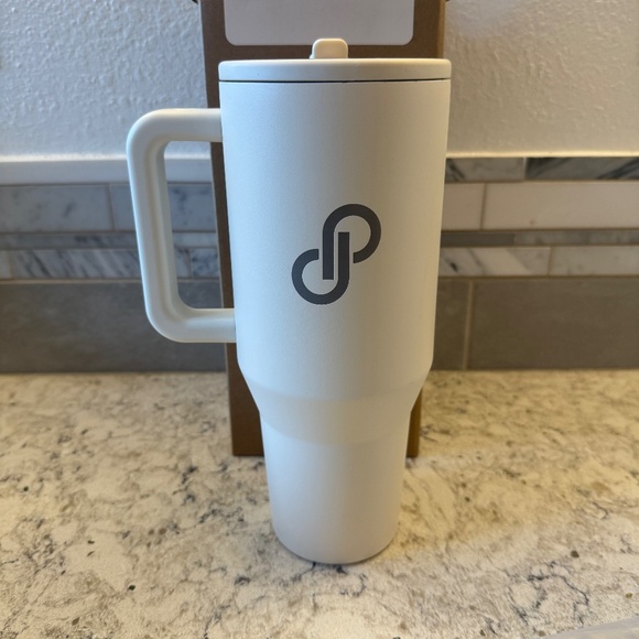 New- Hydro jug -POSHMARK traveler 40 oz insulated‎ mug - Picture 2 of 9
